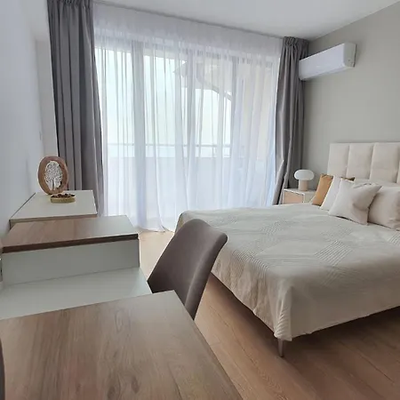アパートホテル Solemare Luxury 2 Bedroom アヘロイ