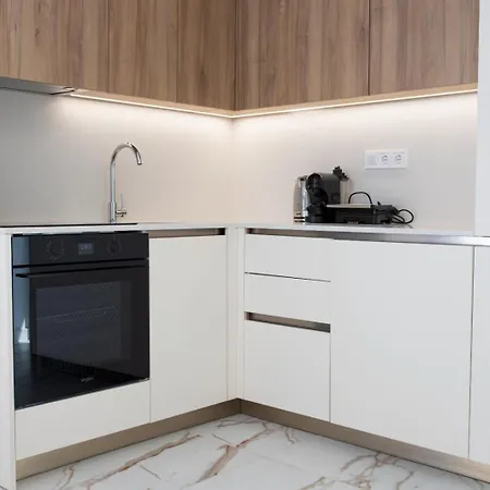 Solemare Luxury 2 Bedroom アパートホテル
