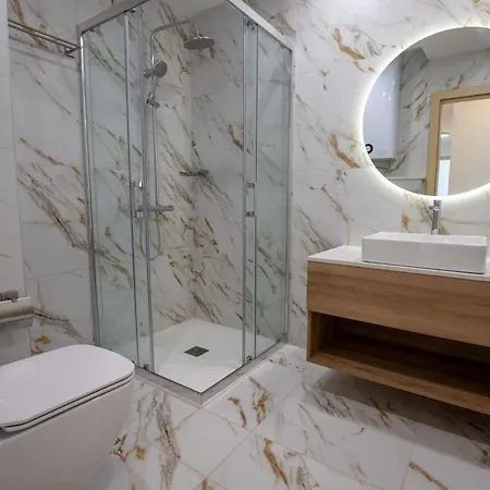 Solemare Luxury 2 Bedroom アヘロイ