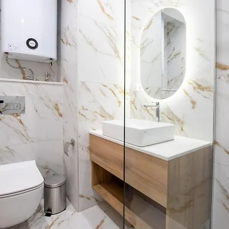 Solemare Luxury 2 Bedroom アパートホテル アヘロイ